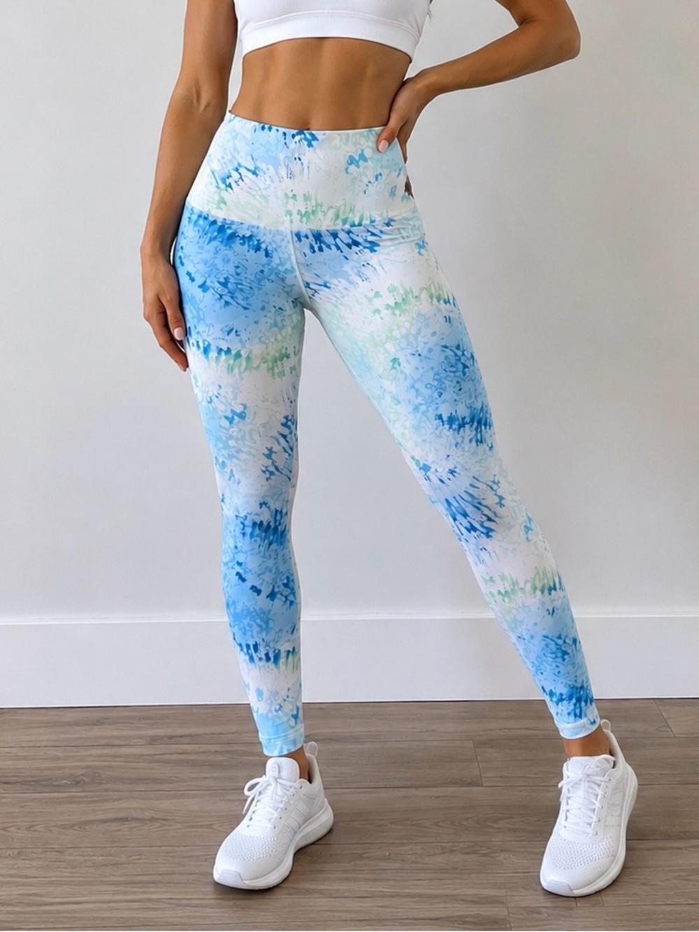 Scorpio Sol Vinyasa High Waisted Leggings - Ocean Splash - NWT $100